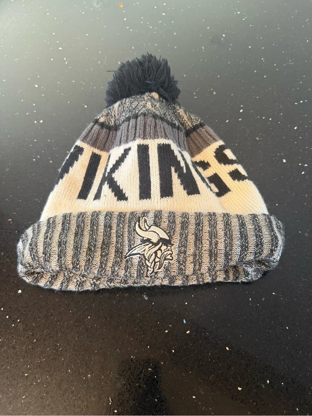 Minnesota Vikings Pom Beanie Hat - Gray and White